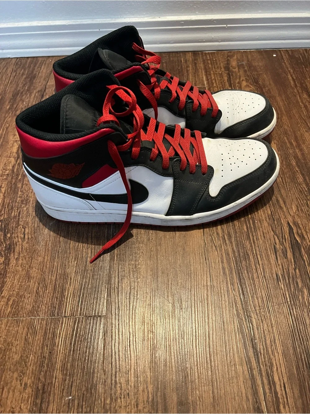 Air Jordan 1 Mid Men's Shoes Black White and Red